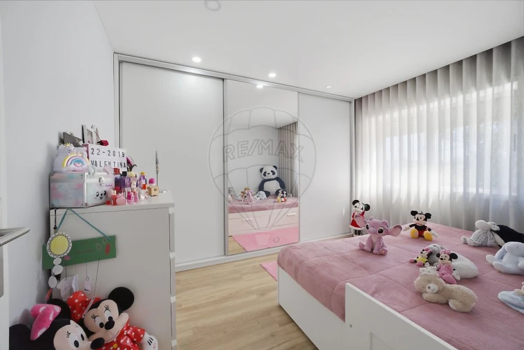 Moradia T3 para Venda em Castêlo da Maia Foto 14