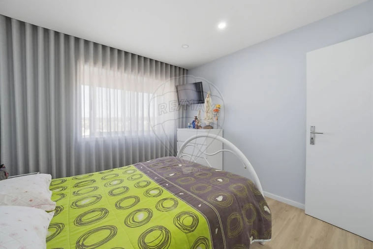 Moradia T3 para Venda em Castêlo da Maia Foto 17