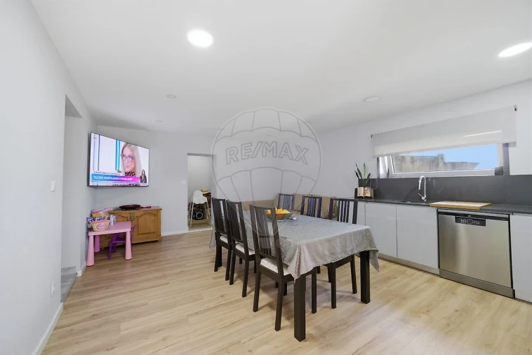 Moradia T3 para Venda em Castêlo da Maia Foto 3