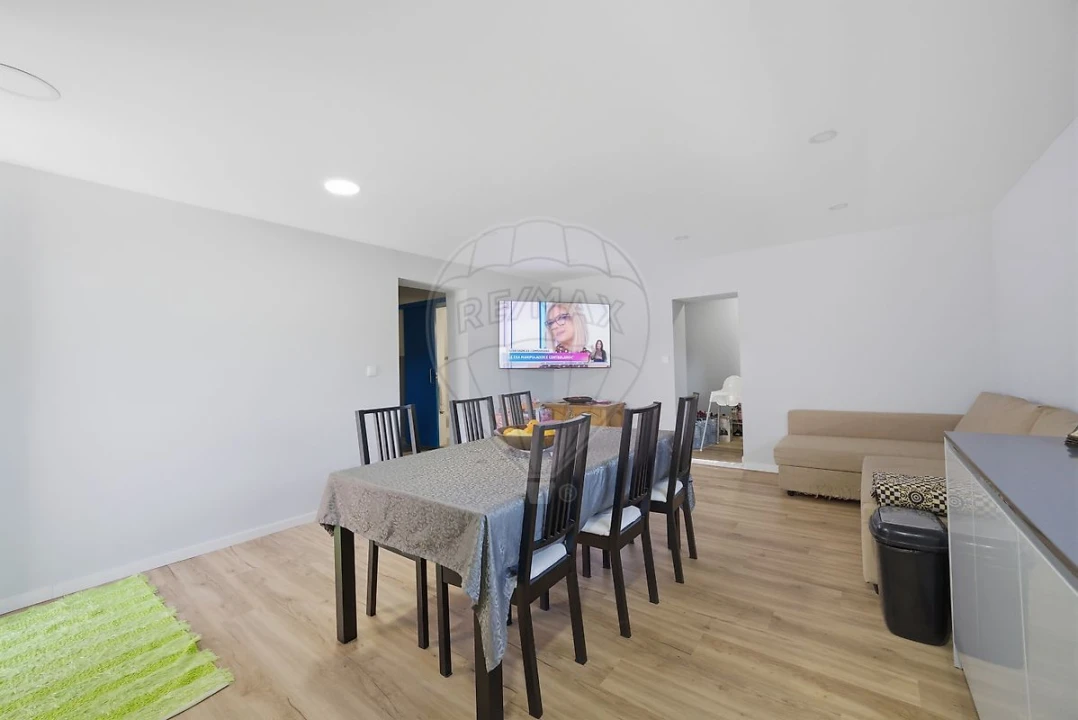 Moradia T3 para Venda em Castêlo da Maia Foto 4