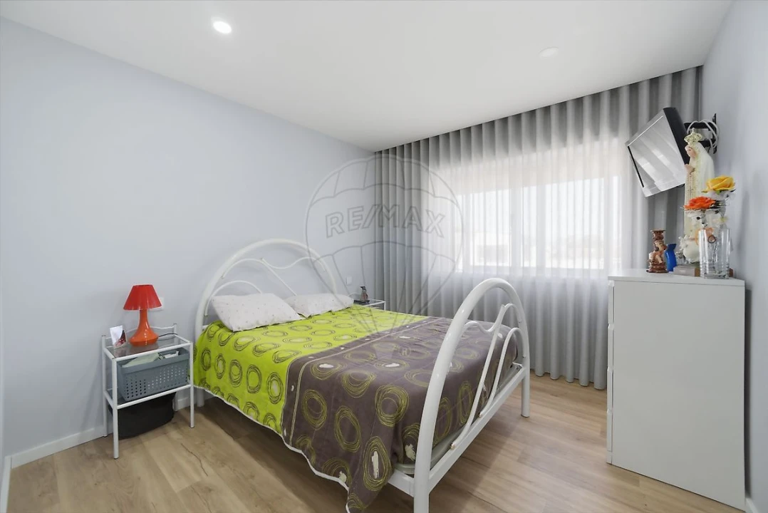 Moradia T3 para Venda em Castêlo da Maia Foto 16