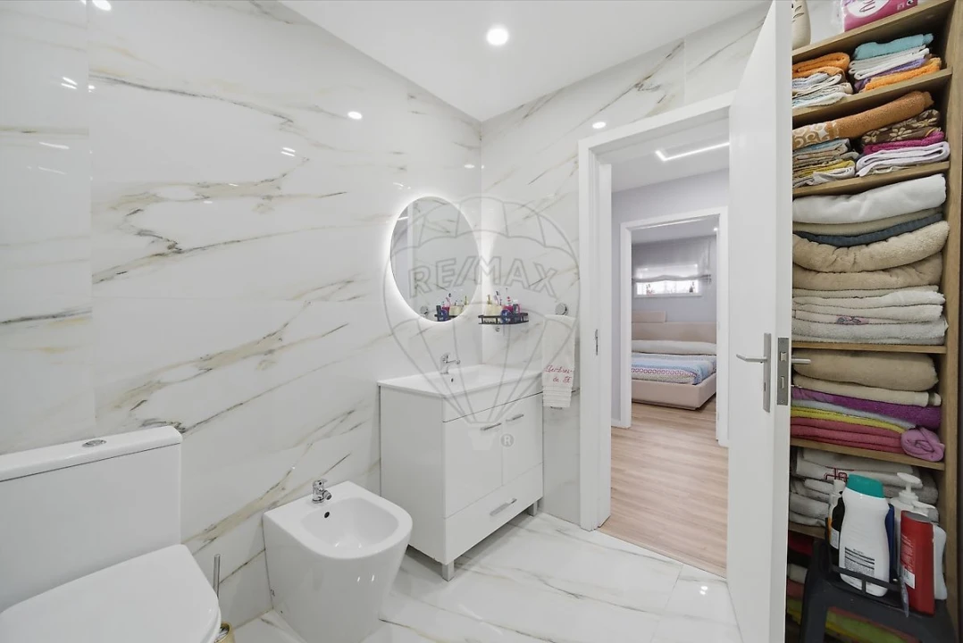 Moradia T3 para Venda em Castêlo da Maia Foto 21