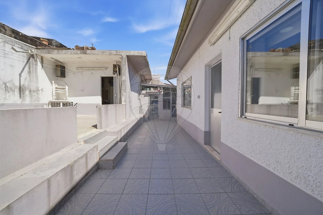 Moradia T3 para Venda em Castêlo da Maia Foto 27