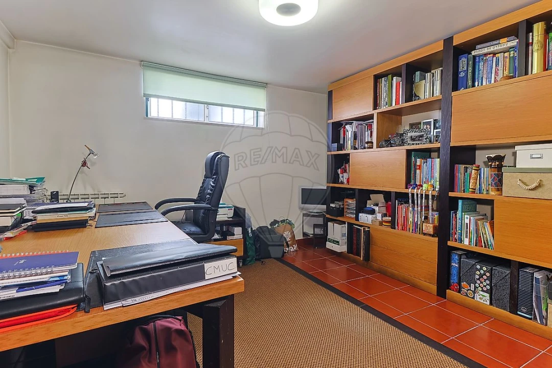 Moradia T4 para Venda em Tavarede Foto 23