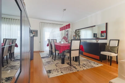 Moradia T4 para Venda em Tavarede