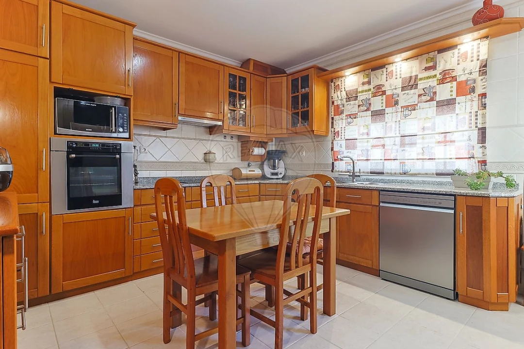 Moradia T4 para Venda em Tavarede Foto 29