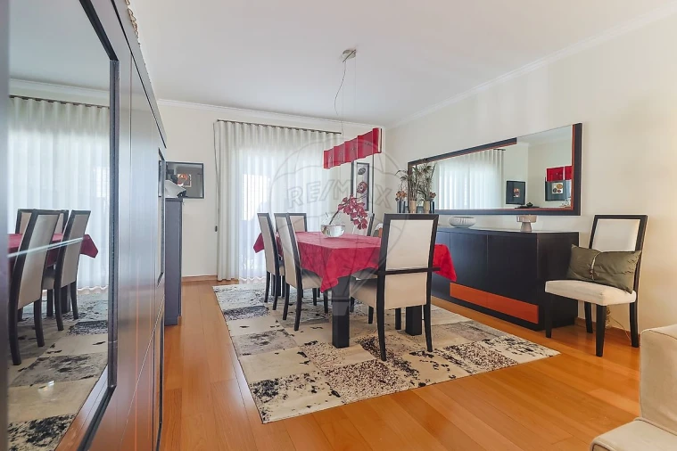 Moradia T4 para Venda em Tavarede Foto 6