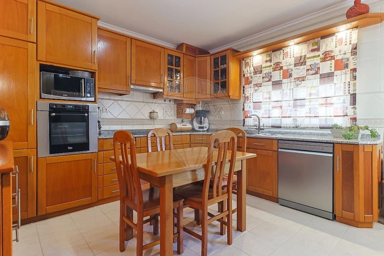 Moradia T4 para Venda em Tavarede Foto 29