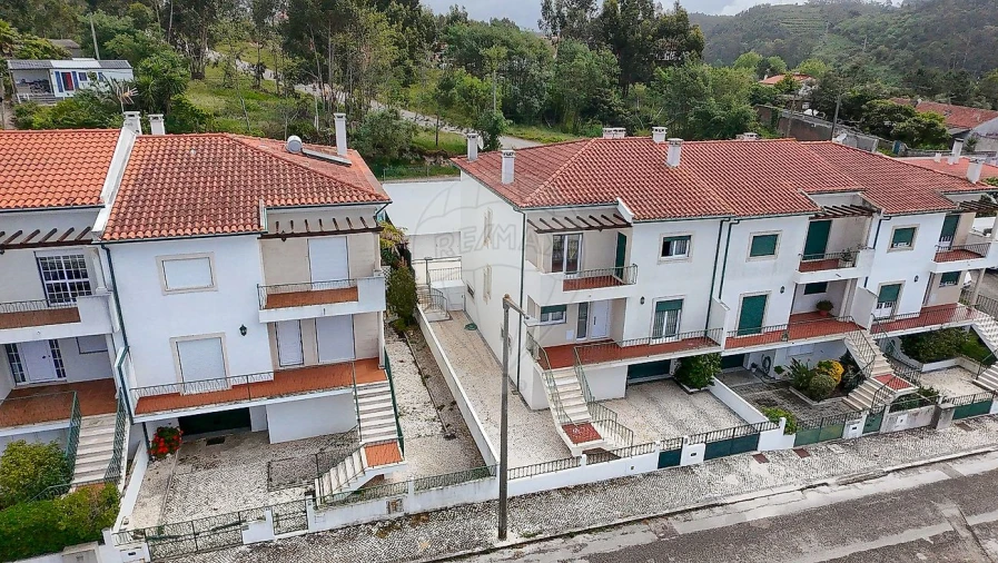 Moradia T4 para Venda em Tavarede Foto 34