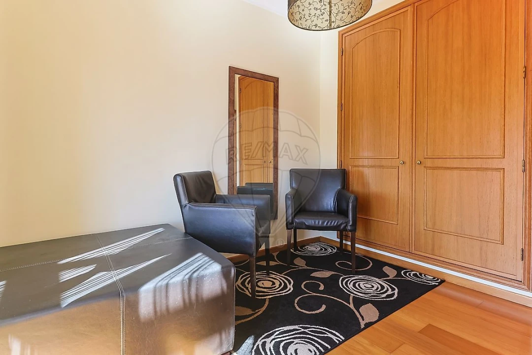 Moradia T4 para Venda em Tavarede Foto 18