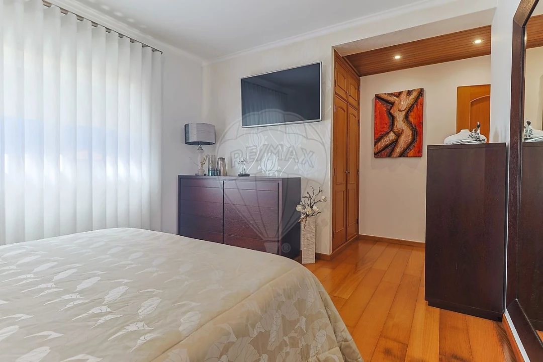 Moradia T4 para Venda em Tavarede Foto 15