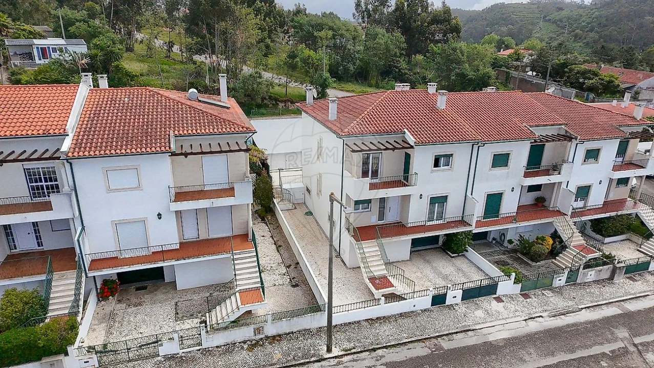 Moradia T4 para Venda em Tavarede Foto 34