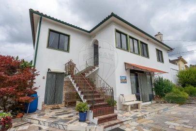 Moradia T3 para Venda em São Miguel de Poiares