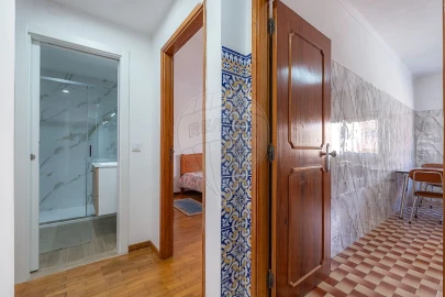 Apartamento T2 para Arrendamento em Santo Antonio dos Olivais