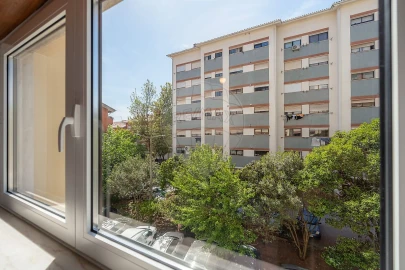 Apartamento T2 para Arrendamento em Santo Antonio dos Olivais