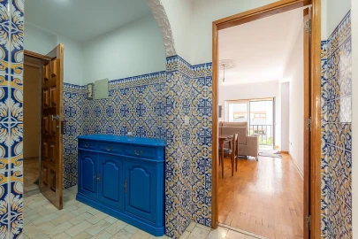 Apartamento T2 para Arrendamento em Santo Antonio dos Olivais