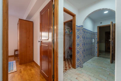 Apartamento T2 para Arrendamento em Santo Antonio dos Olivais