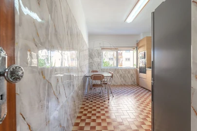 Apartamento T2 para Arrendamento em Santo Antonio dos Olivais