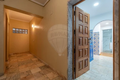 Apartamento T2 para Arrendamento em Santo Antonio dos Olivais