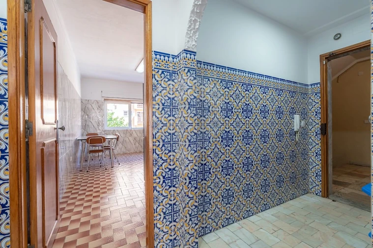 Apartamento T2 para Arrendamento em Santo Antonio dos Olivais Foto 5