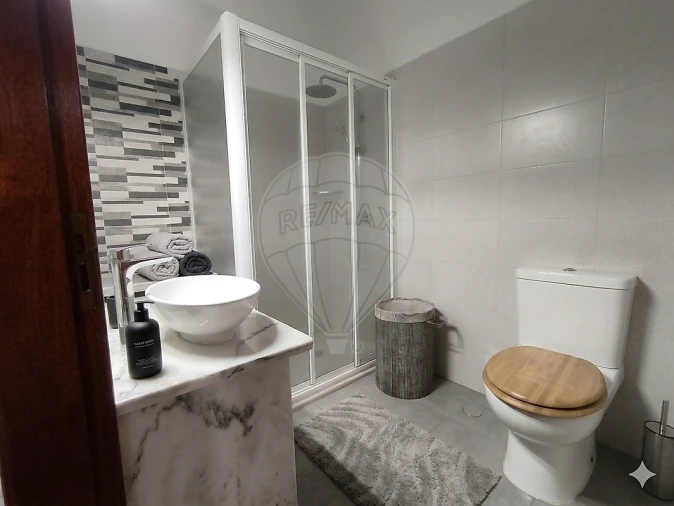 Apartamento T2 para Venda em Almargem do Bispo, Pêro Pinheiro e Montelavar Foto 6