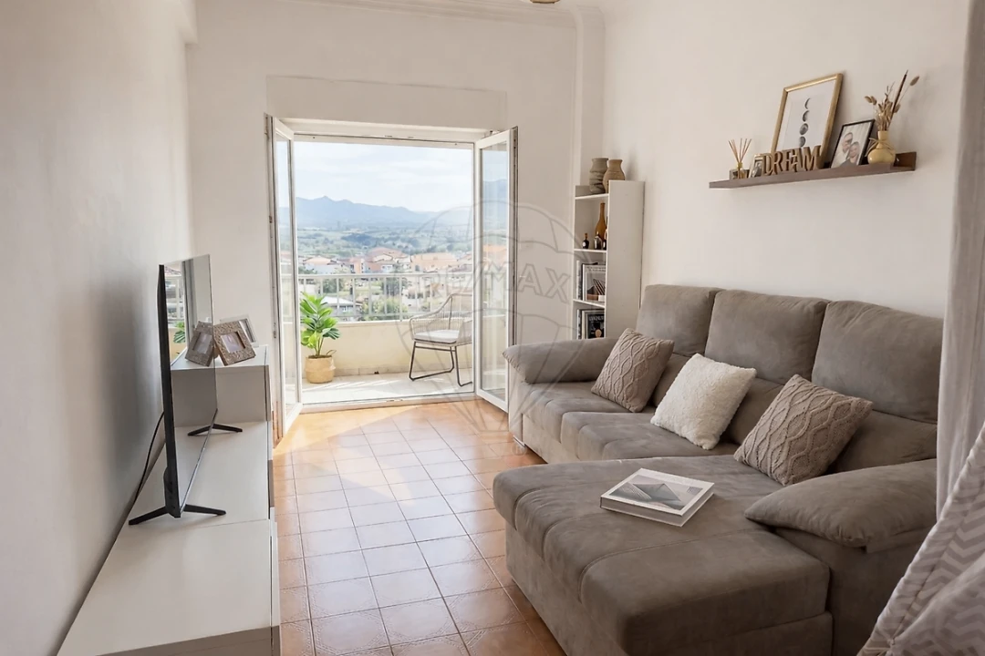 Apartamento T2 para Venda em Almargem do Bispo, Pêro Pinheiro e Montelavar Foto 3