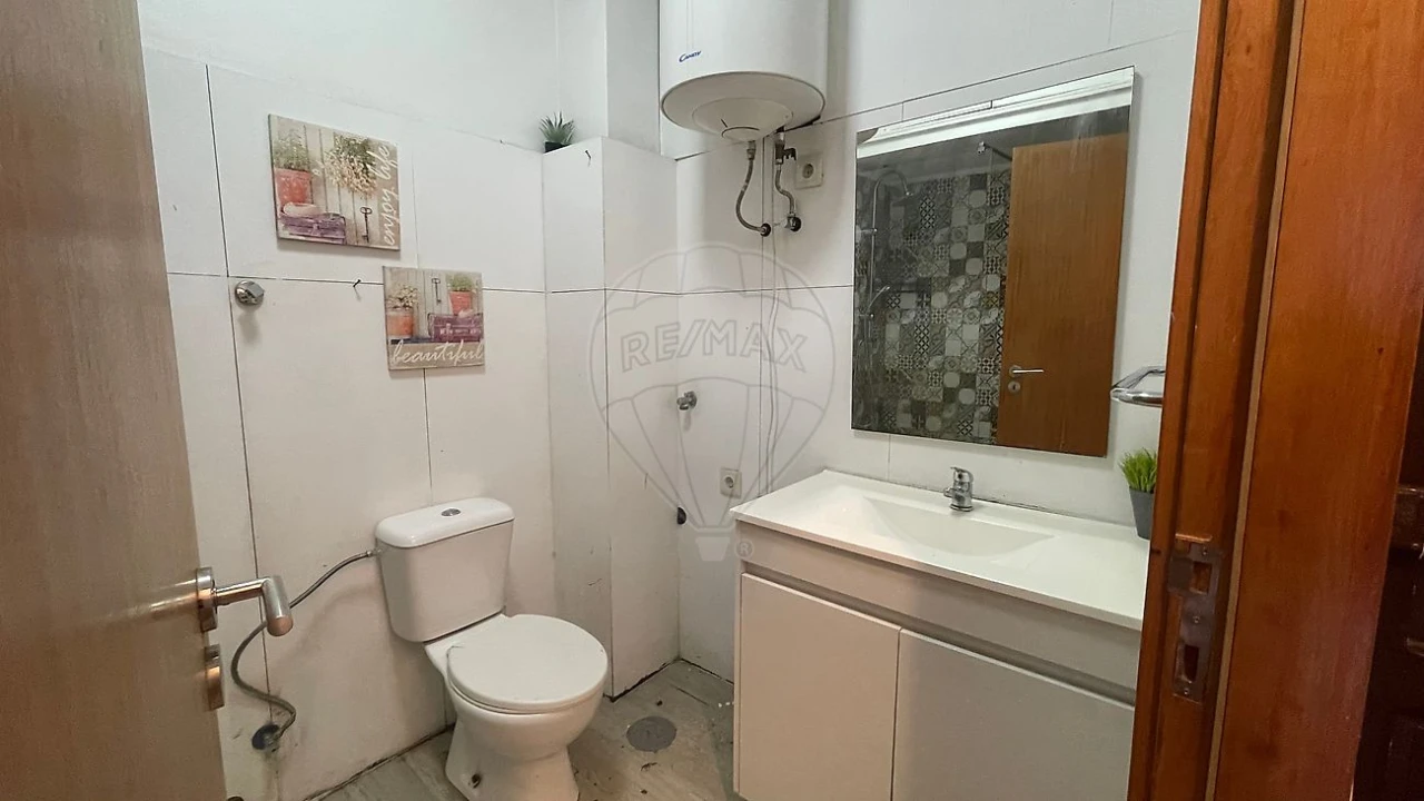 Apartamento T1 para Venda em Bonfim Foto 8