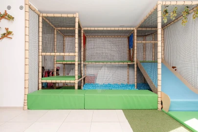 Negócio para Venda em Laranjeiro e Feijó