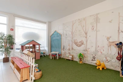 Negócio para Venda em Laranjeiro e Feijó