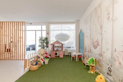 Negócio para Venda em Laranjeiro e Feijó