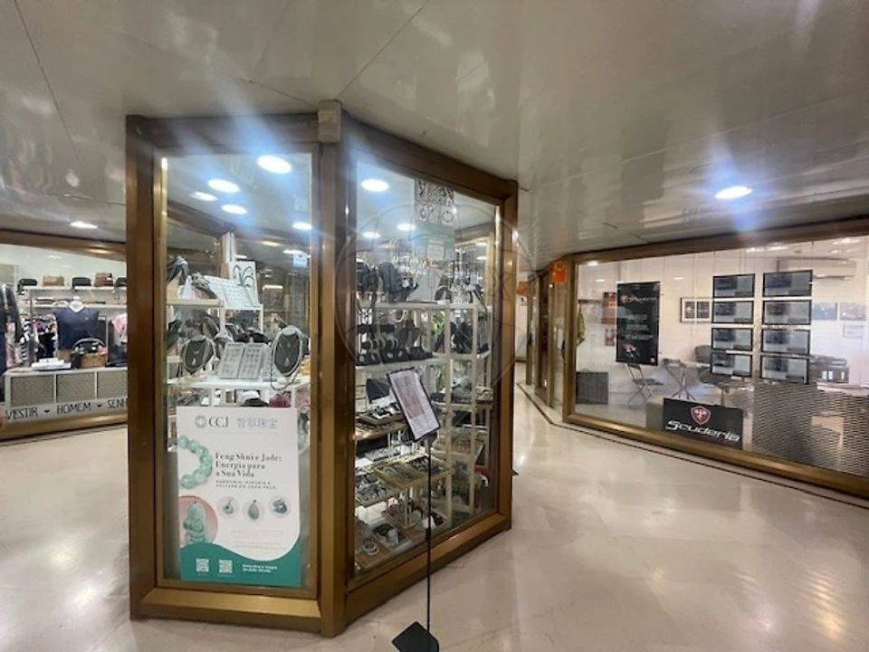 Loja para Venda em Algés, Linda-A-Velha e Cruz Quebrada-Dafundo Foto 2