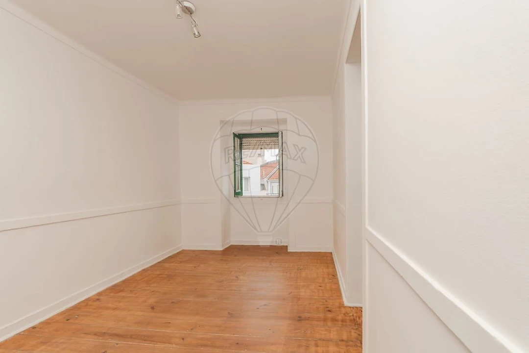Apartamento T2 para Venda em Misericórdia Foto 11