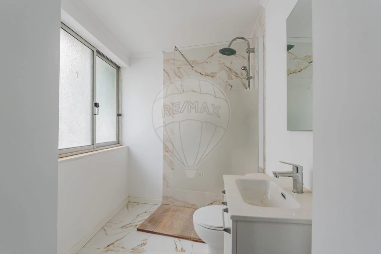 Apartamento T2 para Venda em Misericórdia Foto 14