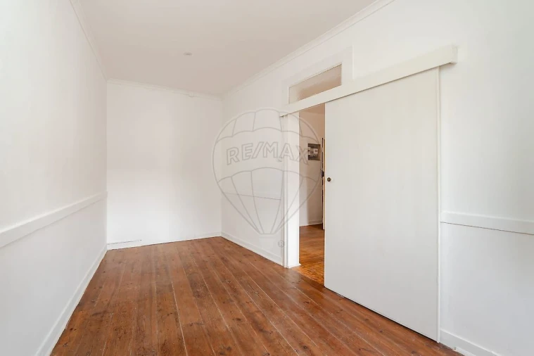 Apartamento T2 para Venda em Misericórdia Foto 4
