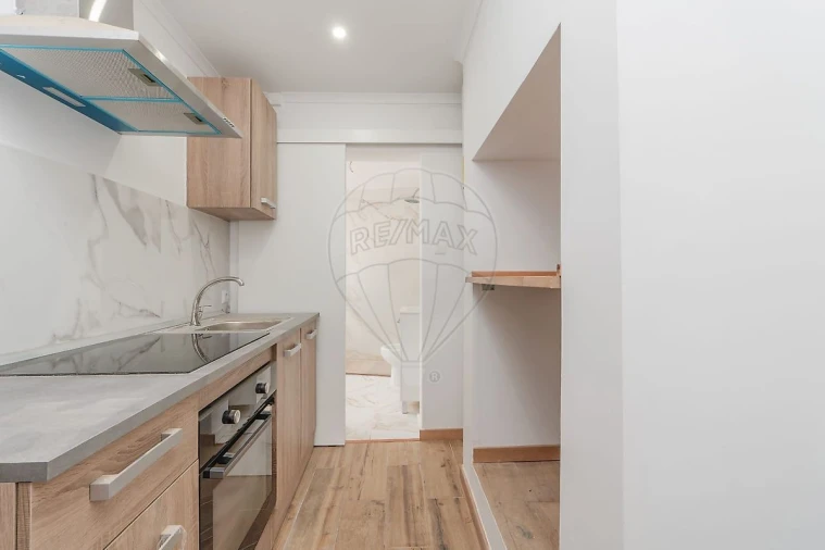 Apartamento T2 para Venda em Misericórdia Foto 8