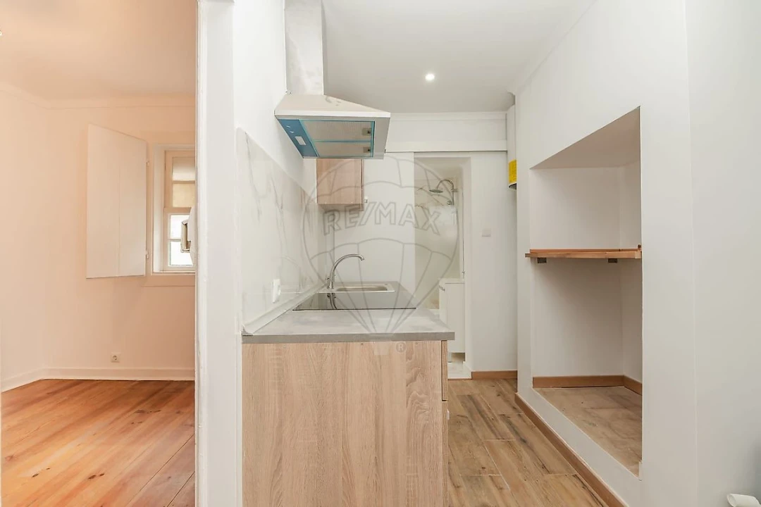 Apartamento T2 para Arrendamento em Misericórdia Foto 15