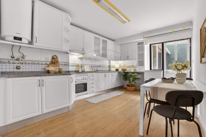 Apartamento T2 para Venda em Castanheira do Ribatejo e Cachoeiras