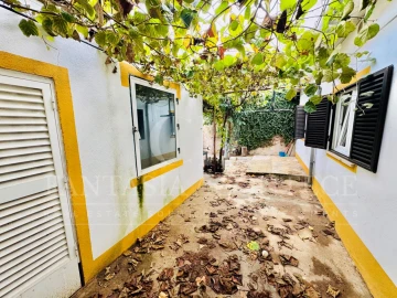 Moradia T2 para Venda em Crato e Mártires, Flor da Rosa e Vale do Peso