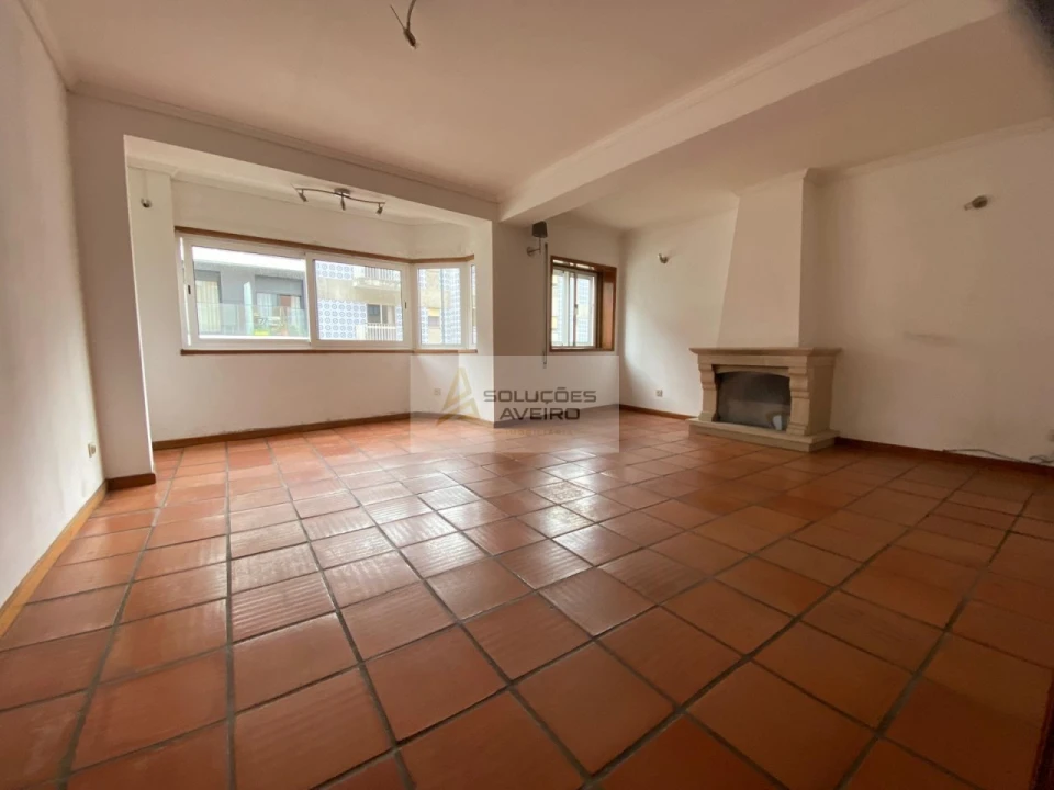 Apartamento T2 para Venda em Glória e Vera Cruz Foto 2