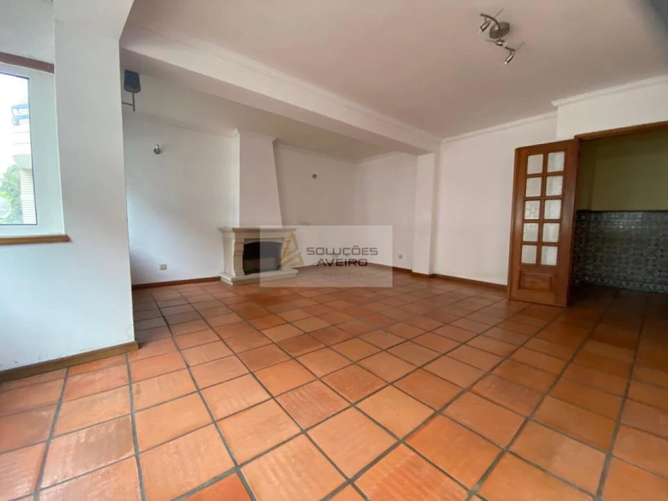 Apartamento T2 para Venda em Glória e Vera Cruz Foto 3