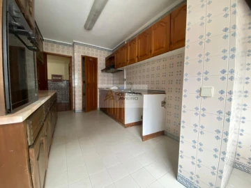 Apartamento T2 para Venda em Glória e Vera Cruz