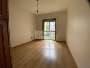Apartamento T2 para Venda em Glória e Vera Cruz