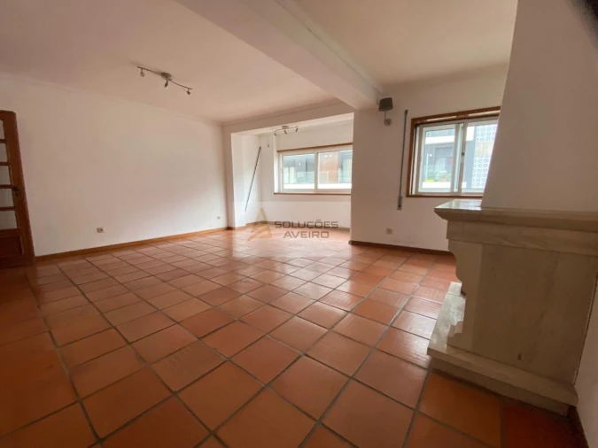 Apartamento T2 para Venda em Glória e Vera Cruz Foto 4