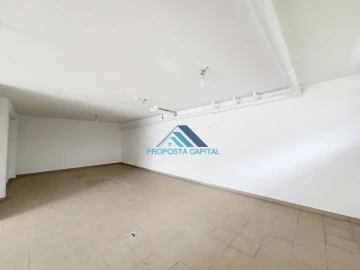 Moradia T5 para Venda em Laranjeiro e Feijó