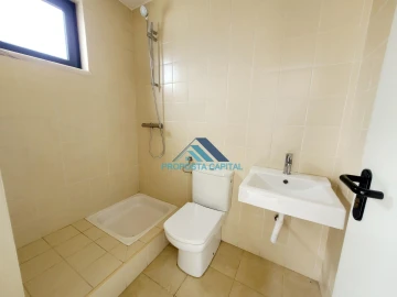 Moradia T5 para Venda em Laranjeiro e Feijó