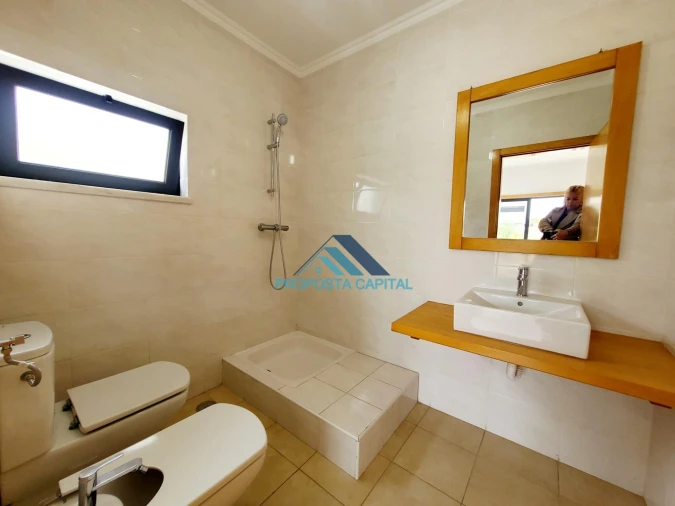 Moradia T5 para Venda em Laranjeiro e Feijó Foto 33