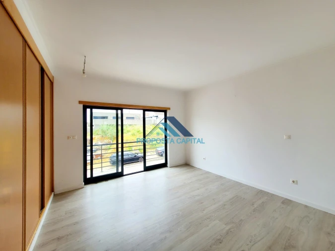 Moradia T5 para Venda em Laranjeiro e Feijó Foto 39