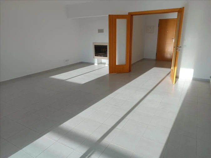 Apartamento T2 para Venda em Azambuja Foto 2