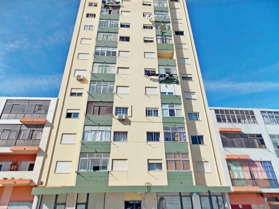 Apartamento T1 para Venda em Barreiro e Lavradio Foto 1