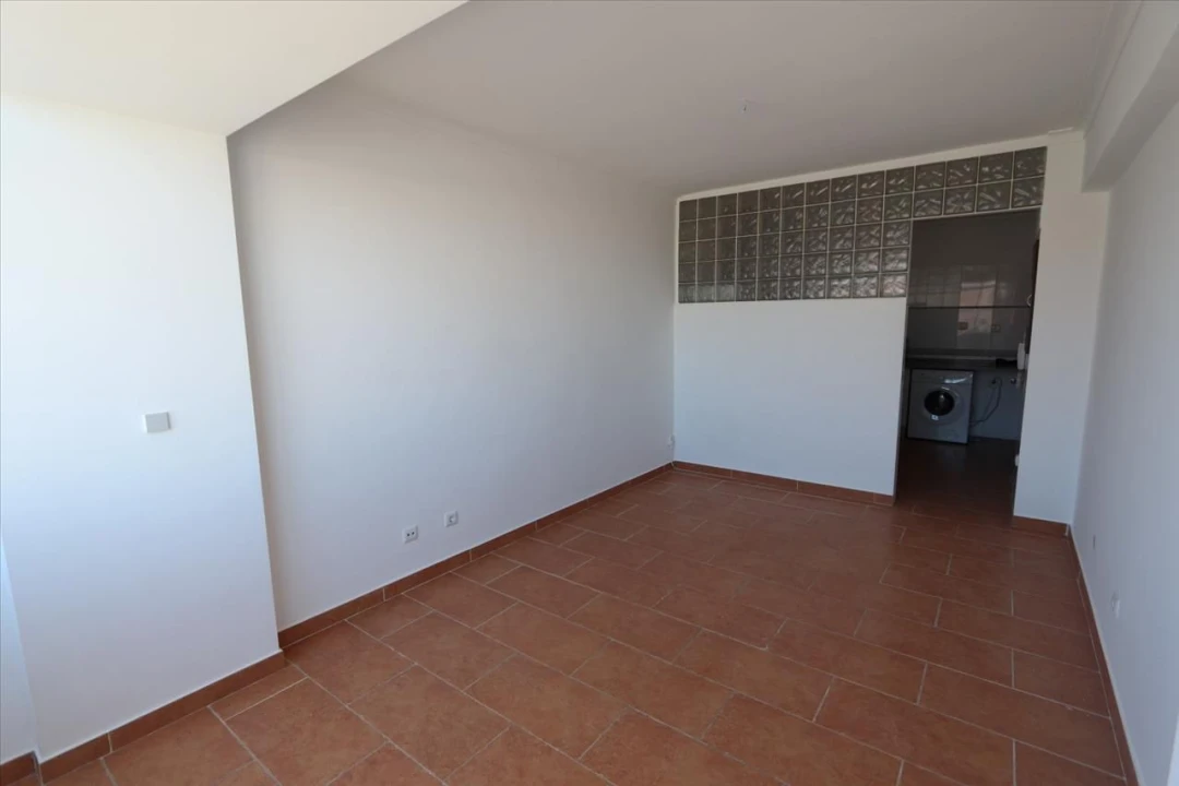 Apartamento T1 para Venda em Barreiro e Lavradio Foto 7